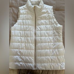 Michele Kors Vest, size large, off white.